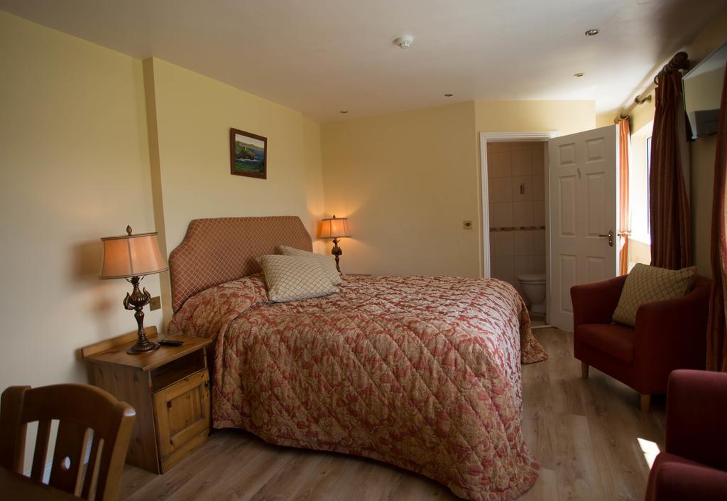 Island View House Bed & Breakfast Castletownbere Bagian luar foto