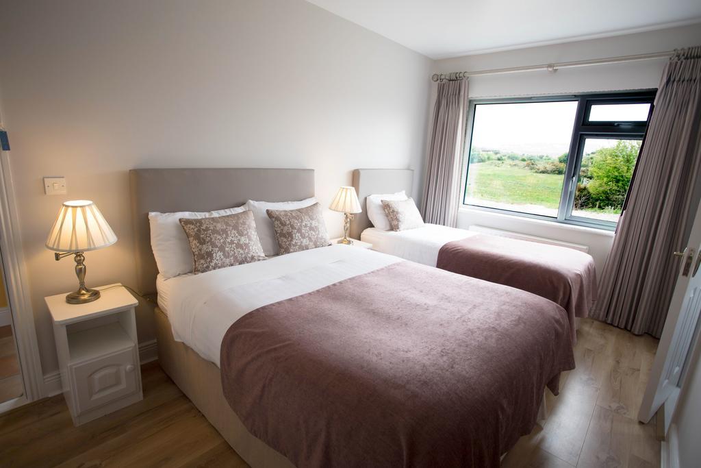 Island View House Bed & Breakfast Castletownbere Bagian luar foto